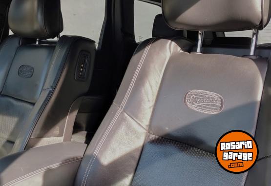 Camionetas - Chrysler GRAND CHEROKEE OVERLAND 2017 Nafta 107000Km - En Venta