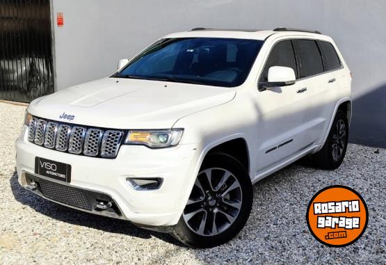 Camionetas - Chrysler GRAND CHEROKEE OVERLAND 2017 Nafta 107000Km - En Venta