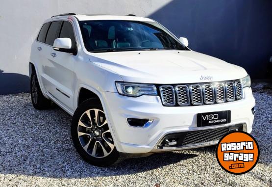 Camionetas - Chrysler GRAND CHEROKEE OVERLAND 2017 Nafta 107000Km - En Venta