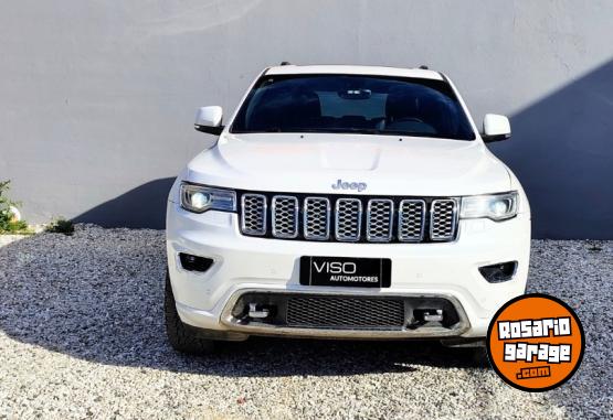 Camionetas - Chrysler GRAND CHEROKEE OVERLAND 2017 Nafta 107000Km - En Venta