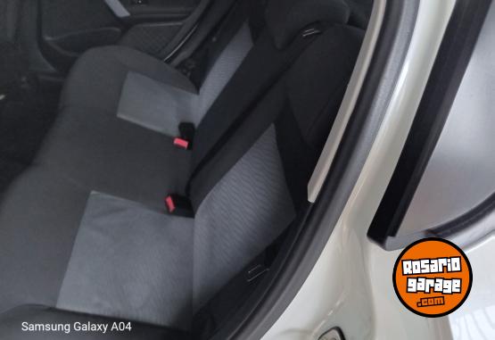 Autos - Peugeot Allure navegador 2015 Nafta 127000Km - En Venta