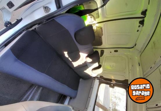 Utilitarios - Renault Kangoo 1.6 2010 GNC 200000Km - En Venta