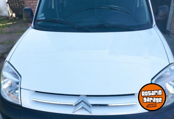 Utilitarios - Citroen Berlingo furgón HDI busin 2021 Diesel 108000Km - En Venta