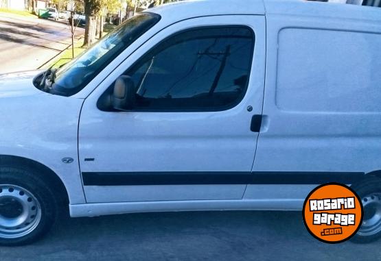 Utilitarios - Citroen Berlingo furgón HDI busin 2021 Diesel 108000Km - En Venta