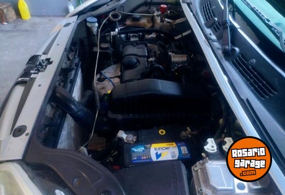 Utilitarios - Peugeot Partner furgón presence 2014 Nafta 168000Km - En Venta