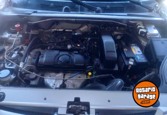 Utilitarios - Peugeot Partner furgón presence 2014 Nafta 168000Km - En Venta