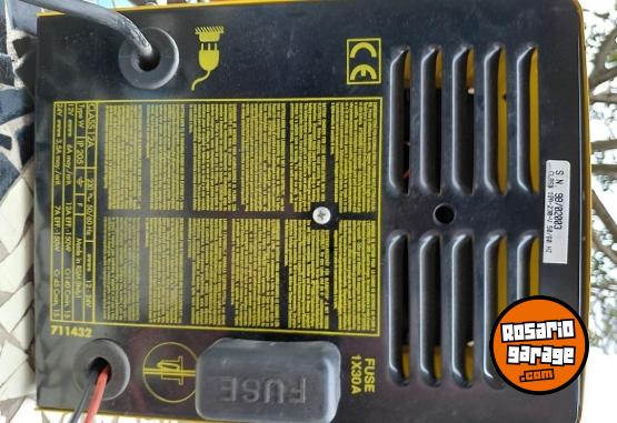 Otros - CARGADOR DE BATERIAS - En Venta