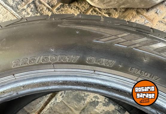 Accesorios para Autos - Cubiertas 225 50 17 en muy buen estado!! - En Venta