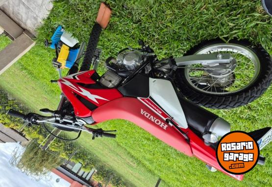 Motos - Honda Tornado 2024 Nafta 2000Km - En Venta