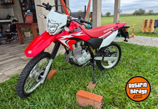 Motos - Honda Tornado 2024 Nafta 2000Km - En Venta