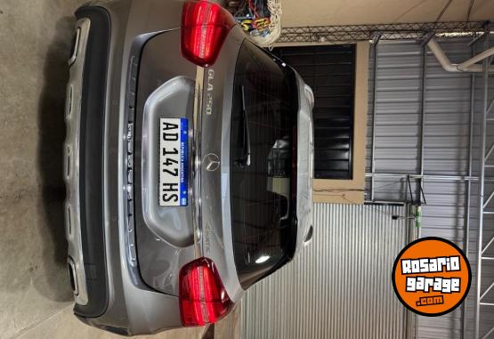 Autos - Mercedes Benz GLA250 2018 Nafta 81500Km - En Venta