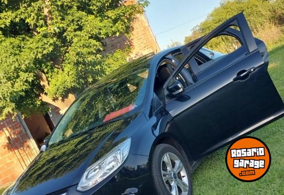 Autos - Ford Focus SE PLUS 2014 Nafta 138000Km - En Venta