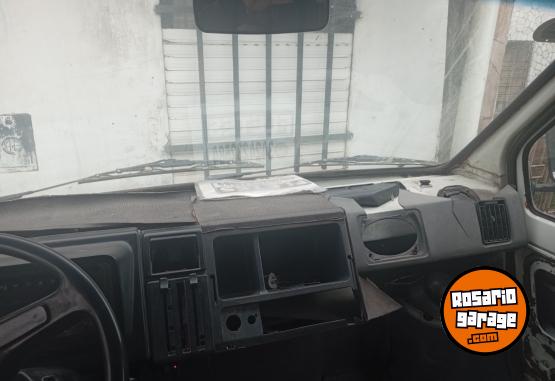 Utilitarios - Renault Trafic motor 1.4 1992 GNC 250000Km - En Venta