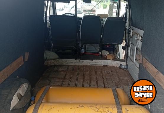 Utilitarios - Renault Trafic motor 1.4 1992 GNC 250000Km - En Venta