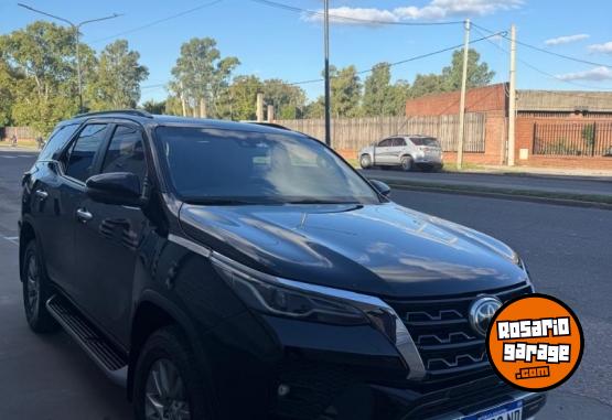 Camionetas - Toyota Sw4 srx 7 as 2023 Diesel 100000Km - En Venta