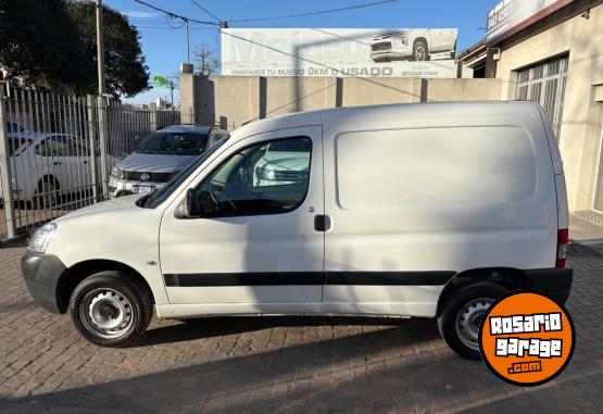 Utilitarios - Peugeot PARTNER CONFORT 1.4 2017 Nafta 86288Km - En Venta