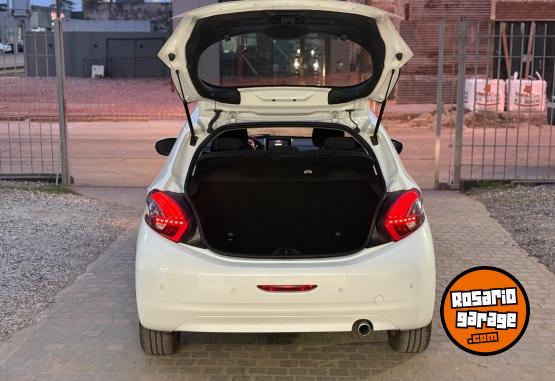 Autos - Peugeot 208 ALLUERE 1.6 115 2018 Nafta 147089Km - En Venta