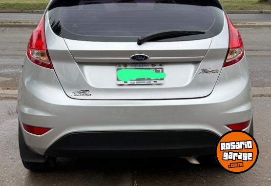 Autos - Ford Fiesta kinetic 2014 Nafta 140000Km - En Venta
