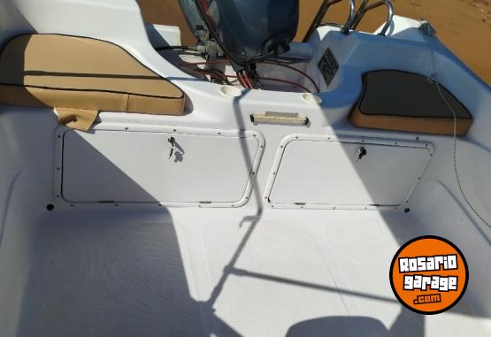 Embarcaciones - Tracker 517 c/ cama en Tif�n Baigorrita - En Venta