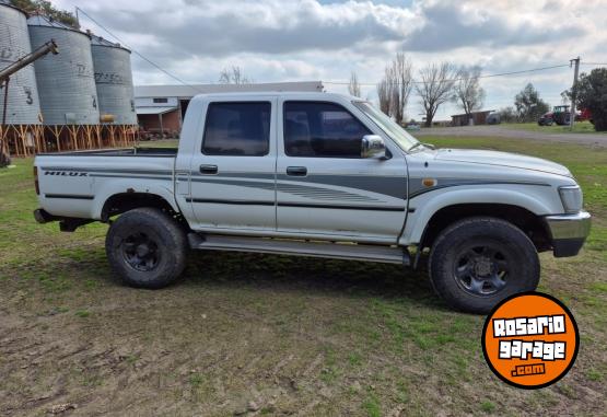 Camionetas - Toyota HILUX 2001 Diesel 400000Km - En Venta
