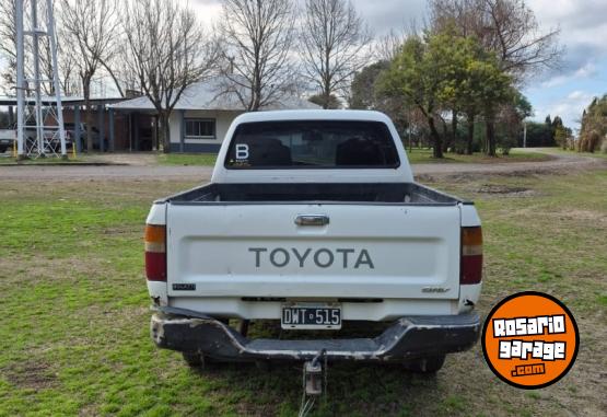Camionetas - Toyota HILUX 2001 Diesel 400000Km - En Venta