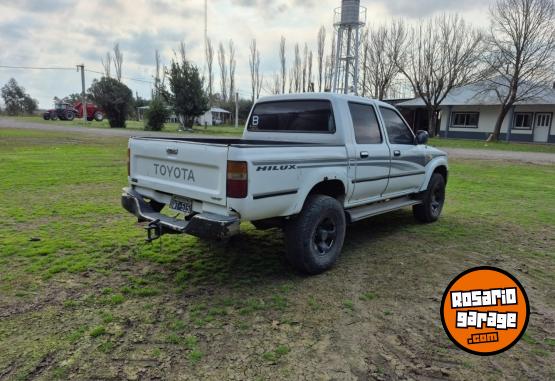 Camionetas - Toyota HILUX 2001 Diesel 400000Km - En Venta