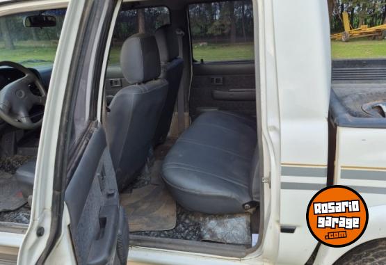 Camionetas - Toyota HILUX 2001 Diesel 400000Km - En Venta