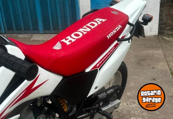 Motos - Honda Tornado 250 2020 Nafta 27000Km - En Venta
