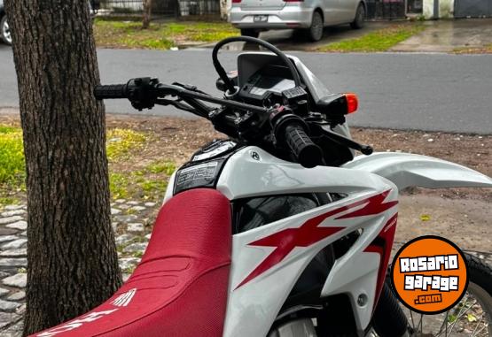 Motos - Honda Tornado 250 2020 Nafta 27000Km - En Venta