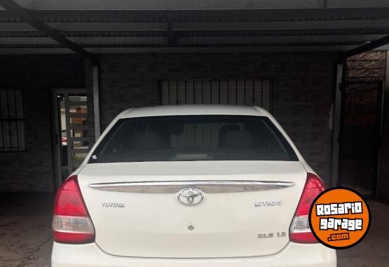 Autos - Toyota Etios XLS 2015 Nafta 151437Km - En Venta