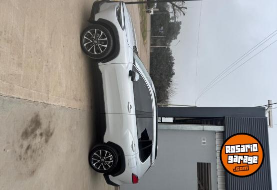 Autos - Toyota Corolla Cross seg 2023 Nafta 65000Km - En Venta