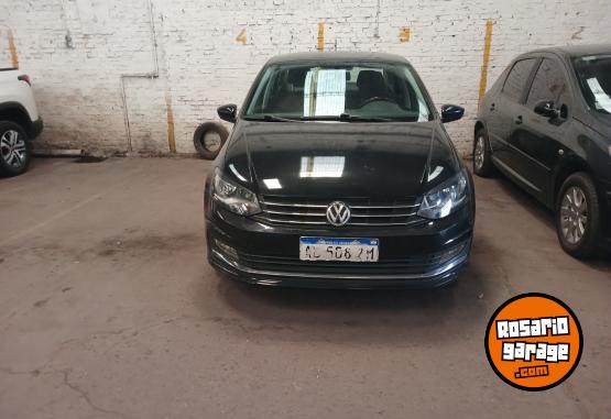 Autos - Volkswagen POLO 2018 Nafta 124000Km - En Venta