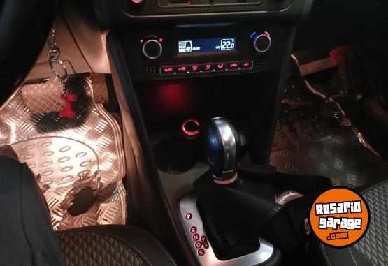Autos - Volkswagen POLO 2018 Nafta 124000Km - En Venta
