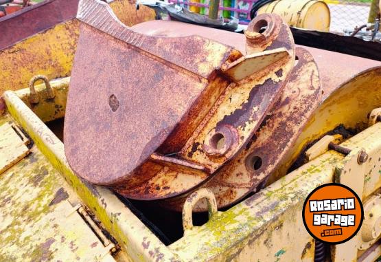 Camiones y Grúas - Fiat con pala y retro telescopica - En Venta