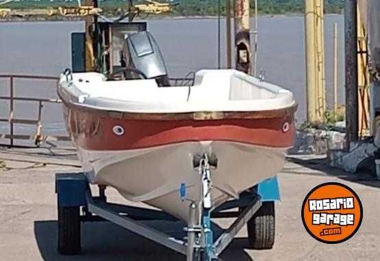 Embarcaciones - Vendo Lancha 5,20 con Johnson 40hp y trailer - En Venta