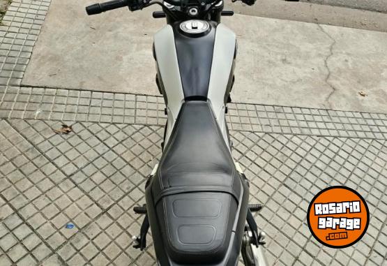Motos - Benelli Leoncino 250 2022 Nafta 26000Km - En Venta