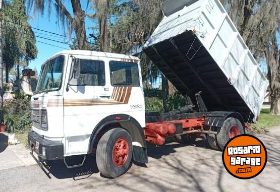 Camiones y Grúas - Fiat 150 Turbo Volcador — Caja 15m³ — Muy Buen estado. - En Venta