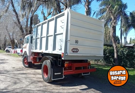 Camiones y Grúas - Fiat 150 Turbo Volcador — Caja 15m³ — Muy Buen estado. - En Venta