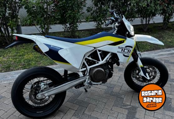 Motos - Husqvarna 701 supermoto 2018 Nafta 14000Km - En Venta