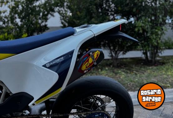 Motos - Husqvarna 701 supermoto 2018 Nafta 14000Km - En Venta