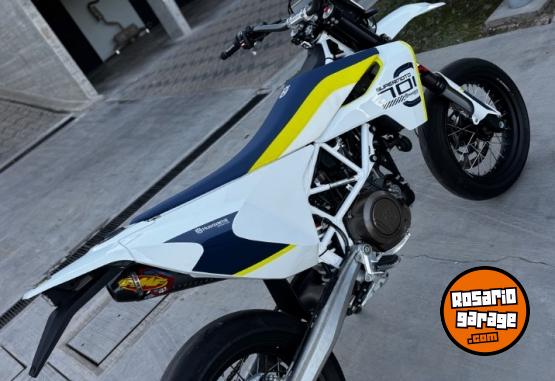 Motos - Husqvarna 701 supermoto 2018 Nafta 14000Km - En Venta