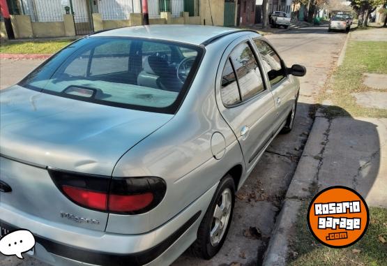 Autos - Renault MEGANE 2000 Nafta 195000Km - En Venta