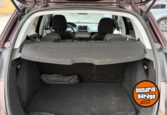 Autos - Peugeot 2008 2017 Nafta 141000Km - En Venta