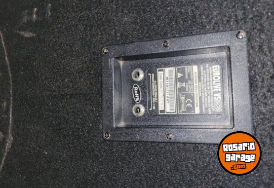 Instrumentos Musicales - VENDO CAJAS BEHRINGER EUROLIVE 15" - En Venta