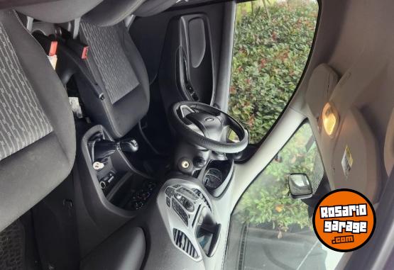 Autos - Ford KA SE 2017 Nafta 71000Km - En Venta