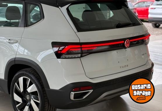 Autos - Volkswagen TAOS HIGHLINE BITONO 2026 Nafta 0Km - En Venta