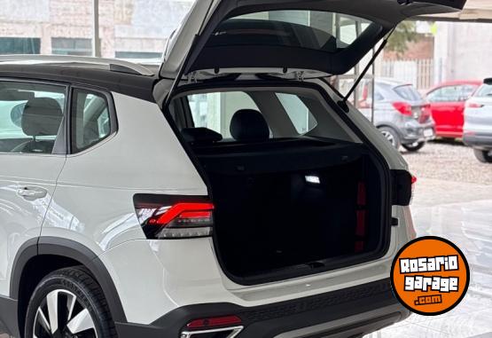 Autos - Volkswagen TAOS HIGHLINE BITONO 2026 Nafta 0Km - En Venta