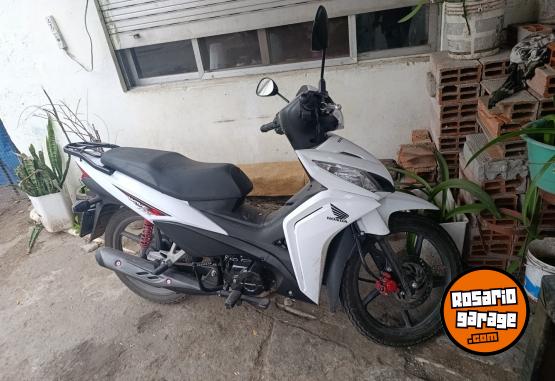Motos - Honda Wave full 2023 Nafta 4500Km - En Venta