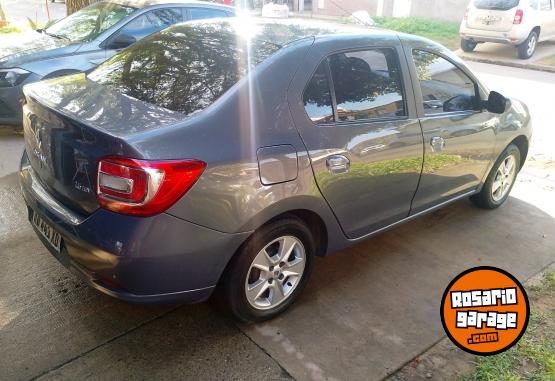 Autos - Renault Logan 2017 GNC 138000Km - En Venta
