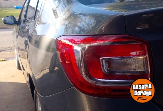 Autos - Renault Logan 2017 GNC 138000Km - En Venta